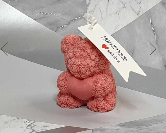 Floral scent, teddy bear pillar candle, handmade and hand poured, ideal for gifts for her, eco-friendly soy wax, perfect for home décor or gifts.
